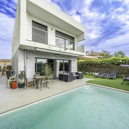Homeholidaysrentals Colors - Costa Barcelona Villa *